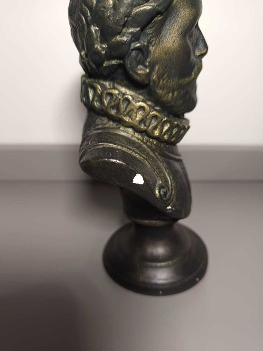 Busto Comemorativo de Luís Vaz de Camões - IV Centenário 1580|1980