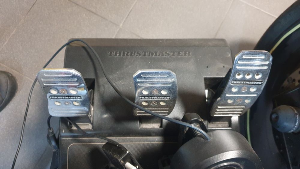 zestaw kierownica Thrustmaster TMX, T3PA,TH8A najlepsza na rynku