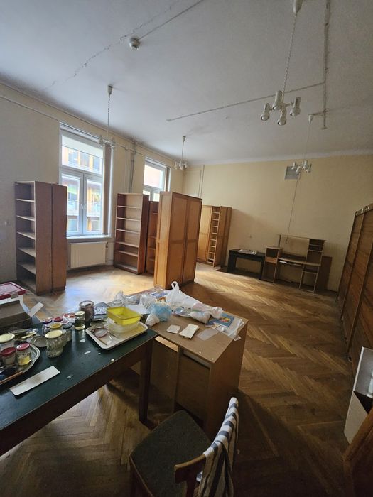 Skuwanie plytek,zrywanie podlog,wyburzanie scian,wywoz gruzu mebli itp