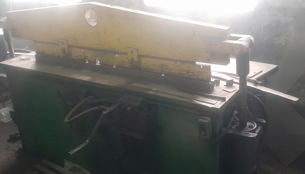 Розпродаж слюсарного обладнання. Токарний.Вальці. Гільйотина. Чесальні