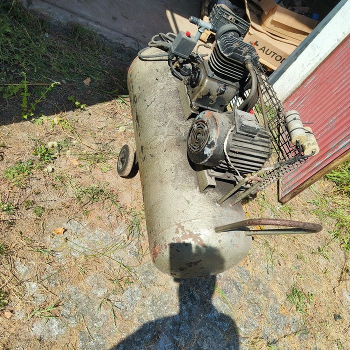 Compressor 100 litros a funcionar