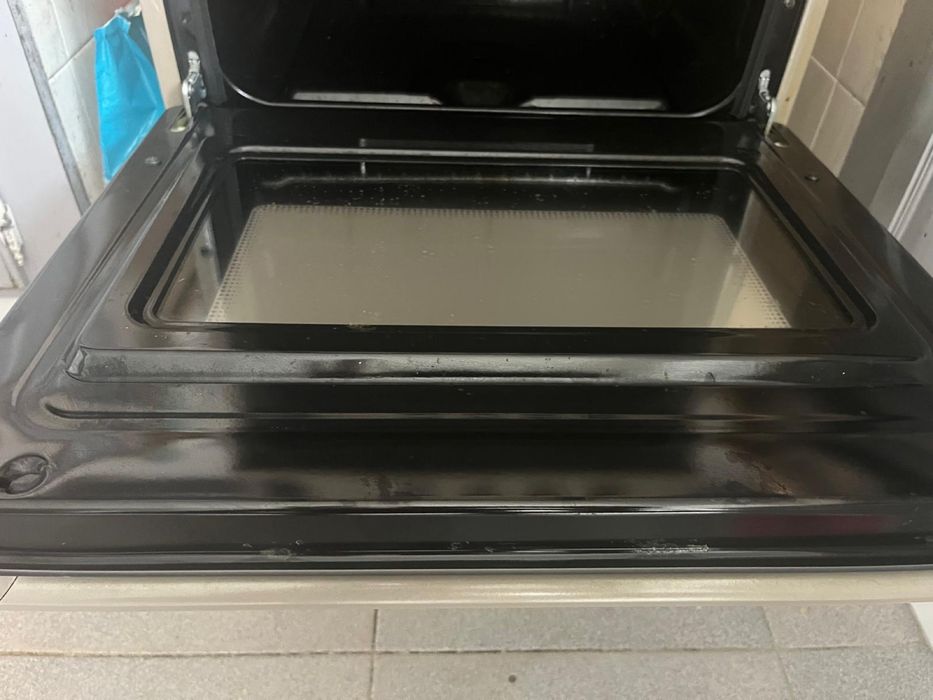 Fogao semi-novo motivo da venda mudança menos de 1 ano de uso