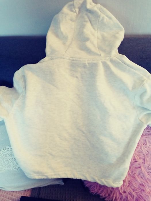 Bluza szara zkapturem 34 Ellesse do pasa