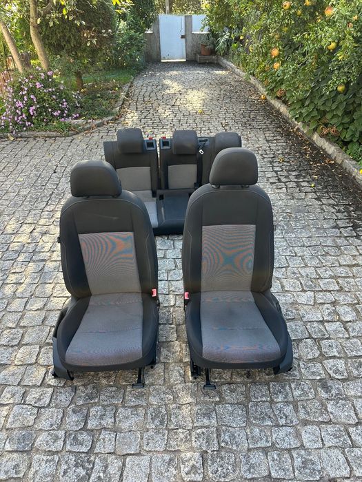 Conjunto Bancos Golf 7