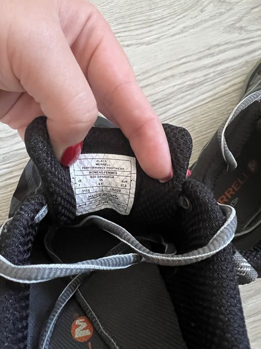Ténis Merrell pretos