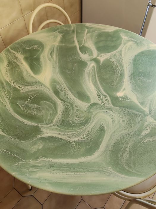 Mesa de Cozinha e três cadeiras