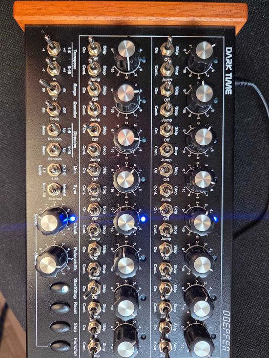 Doepfer Dark Time z niebieskimi diodami, gwarancja, sekwenser eurorack