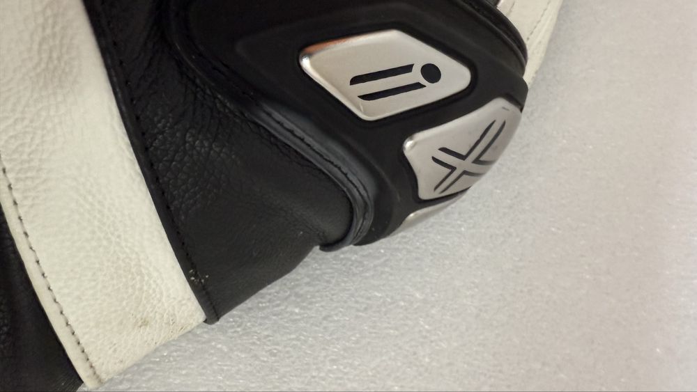 Fato de couro motard