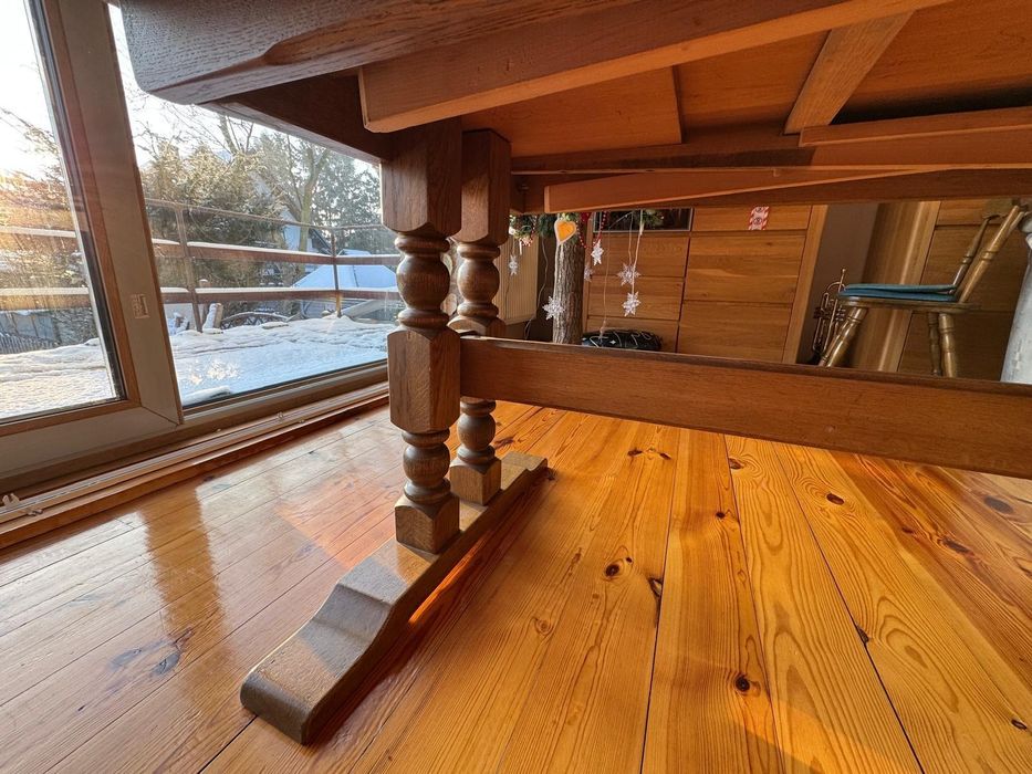 Rozkładany stół dębowy