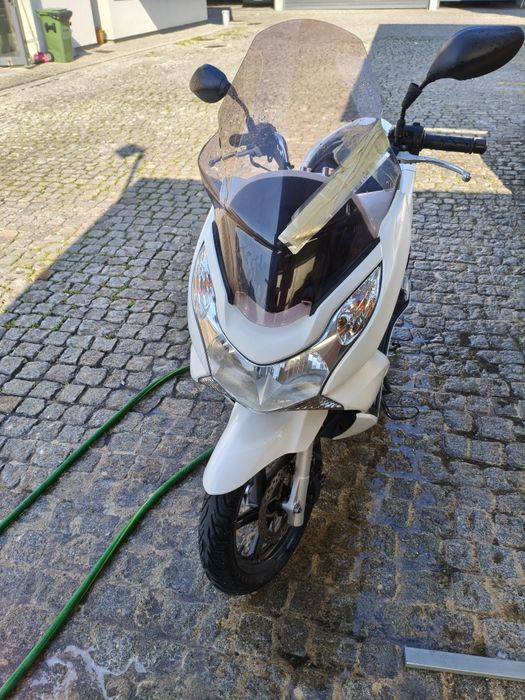 Honda pcx scooter 125