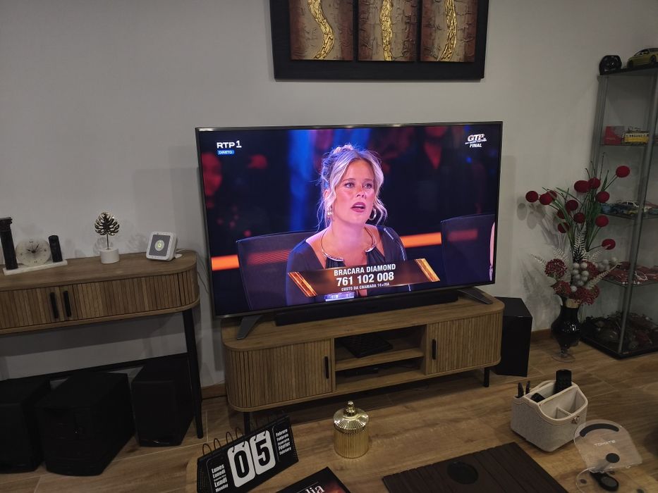 Televisor LG 4K  65 polegadas