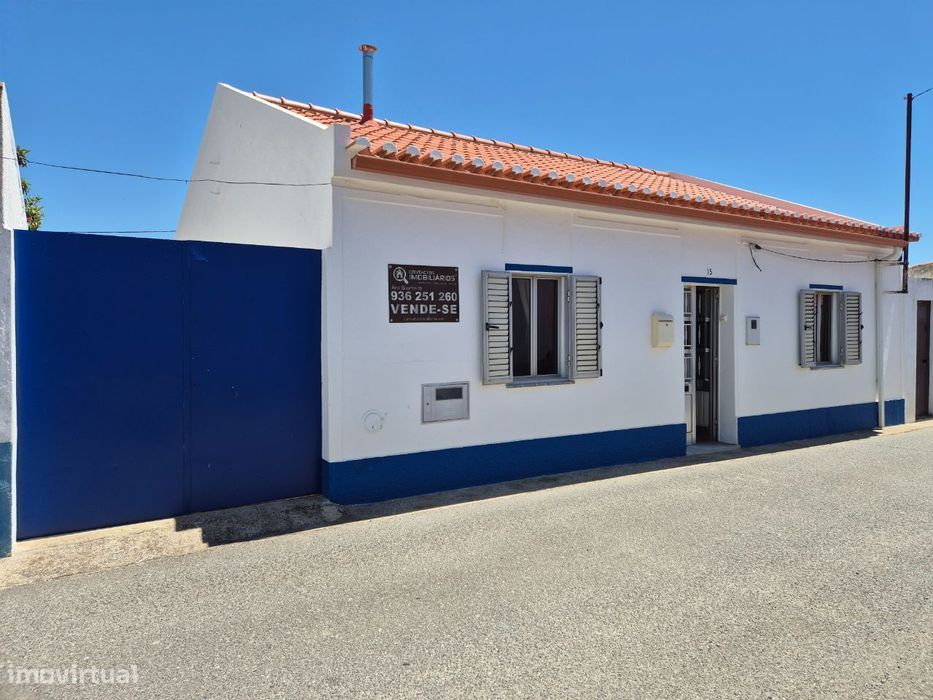 Excelente moradia terrea com 2 logradouros na Aldeia dos Fernandes