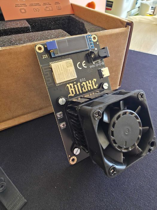 Minerador Bitcoin Bitaxe Gamma NOVO!