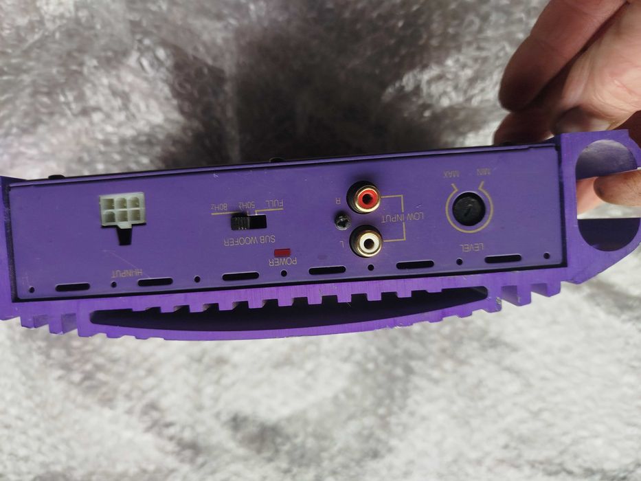 Усилитель автомобильный.