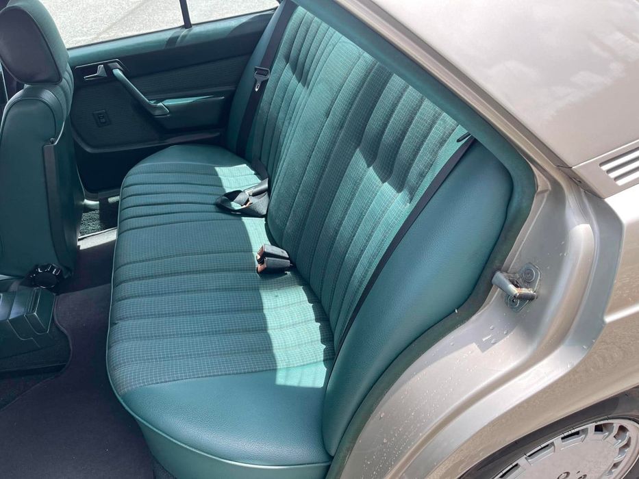 Mercedes 190D  2.5
