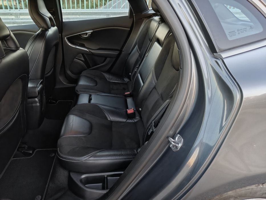 Volvo V40 R-design