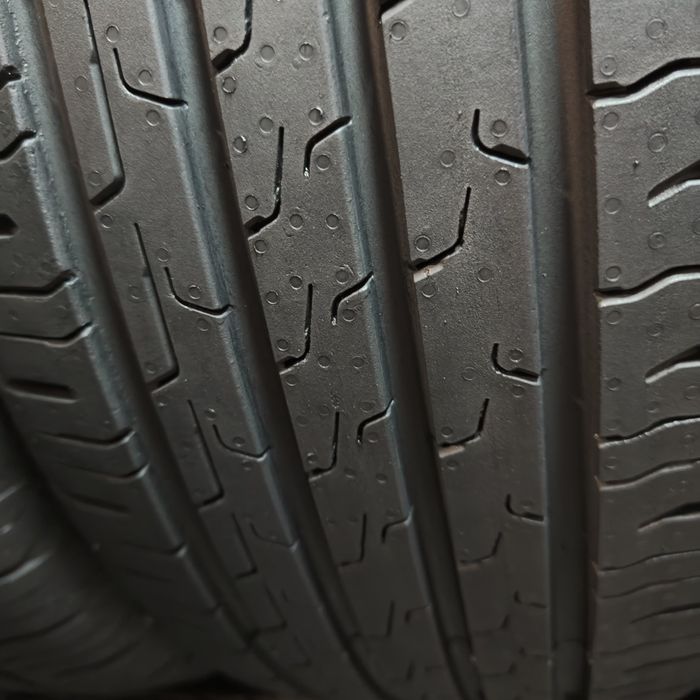 205/60/16 Sprzedam komplet opon letnich Continental