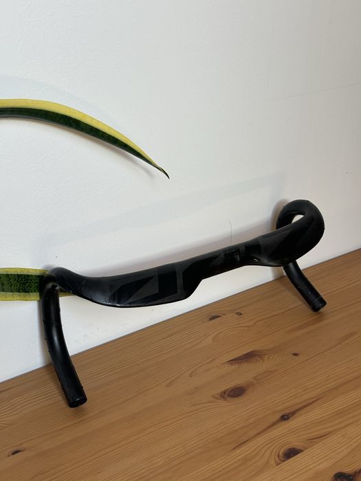Zipp SL-70 Aero Carbon 40cm Road Handlebar – Excelente estado