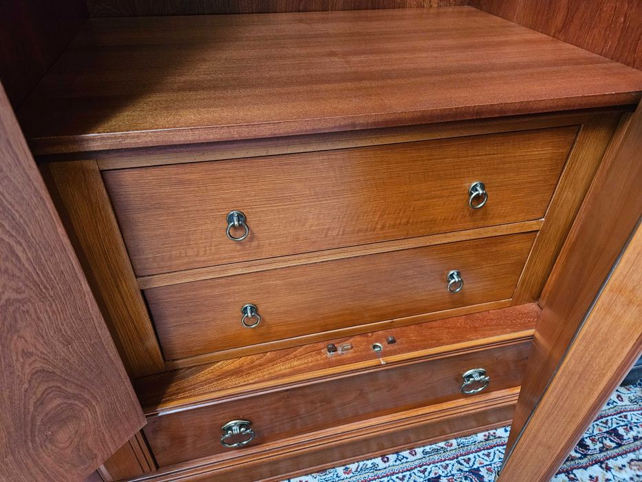 Roupeiro em madeira maciça de 4 portas - Bom estado ger