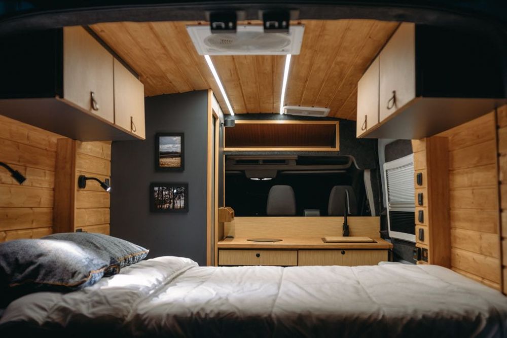 Campervan Autocaravana Ford Transit, autónoma, Conversão a estrear