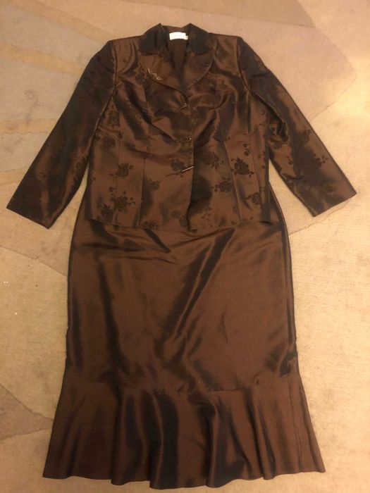 Garsonka rozmiar 48 w kolorze czekoladowego brązu , dwuczęściowa.