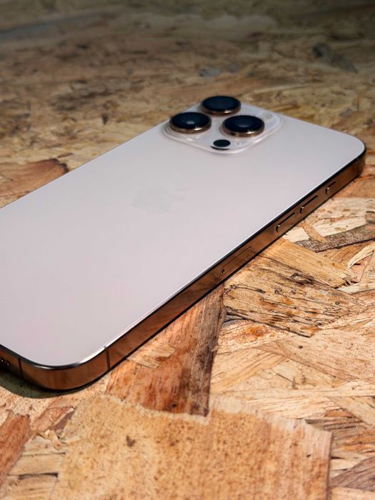 Iphone 16 Pro Max em Excelente Estado