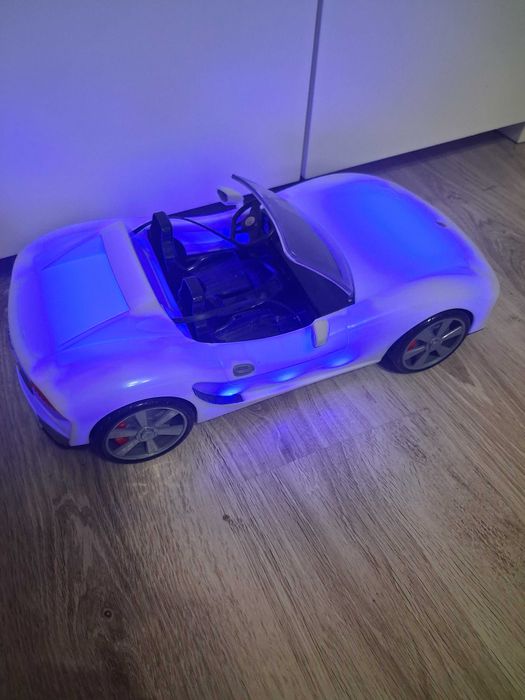 Samochód Rainbow high