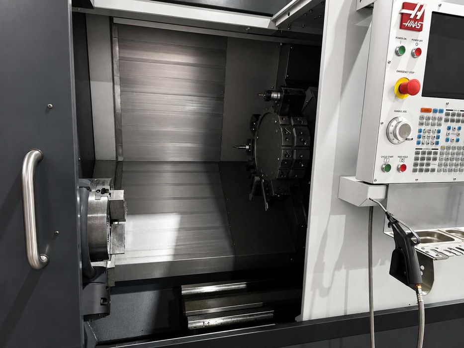 HAAS ST-35 CNC –COMO NOVA –