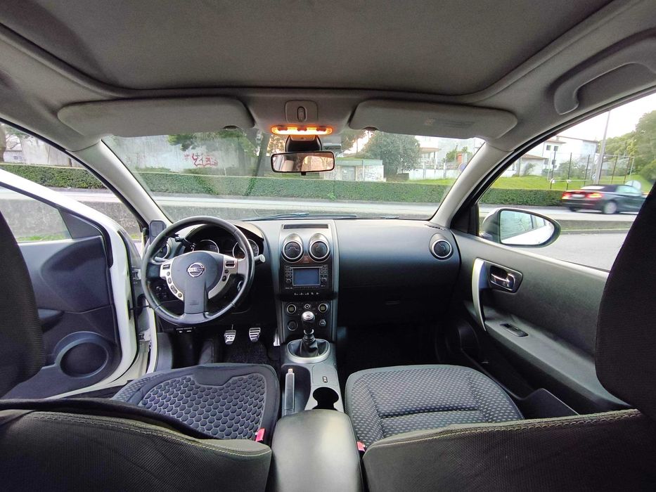 Nissan Qashqai +2 1.5 dCi Tekna Premium jante 18 com gancho reboque