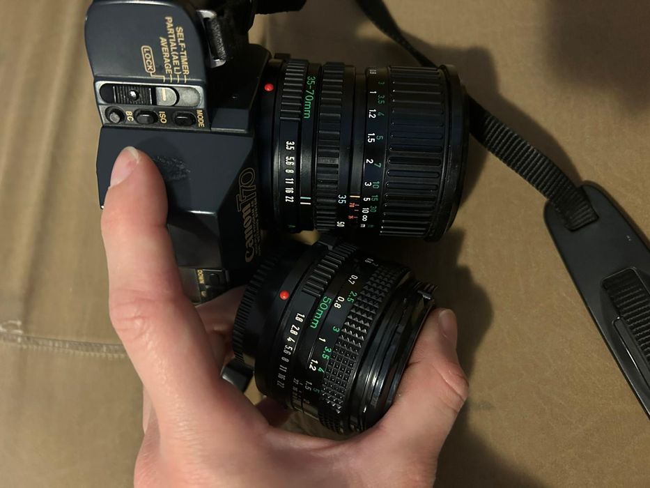 Canon T70 com 2 lentes