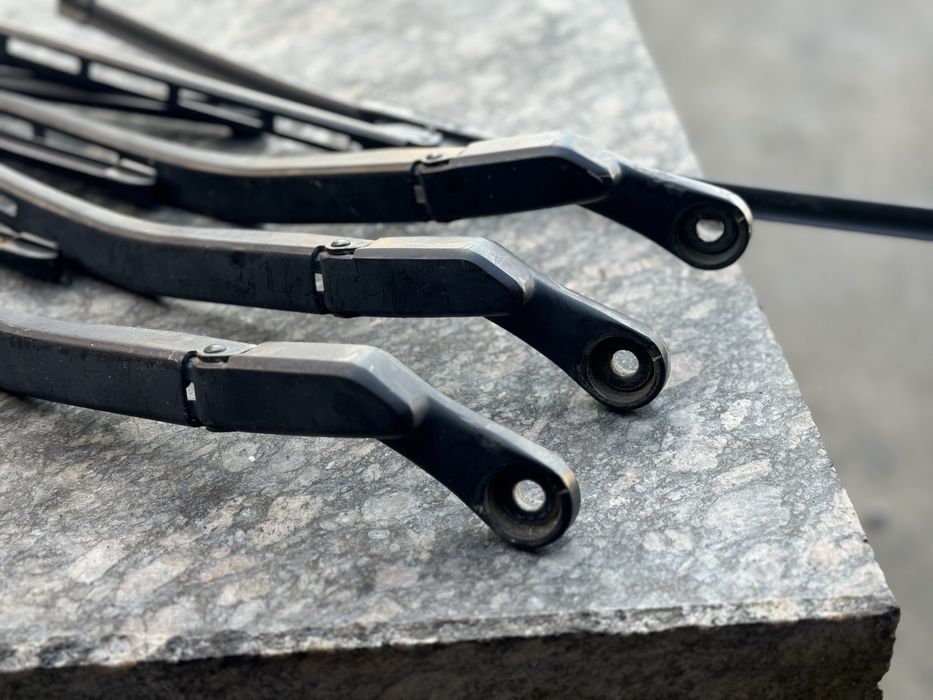 Дворники а4 б7 щотки а4 б6 audi a4 лівий правий дворник двірники