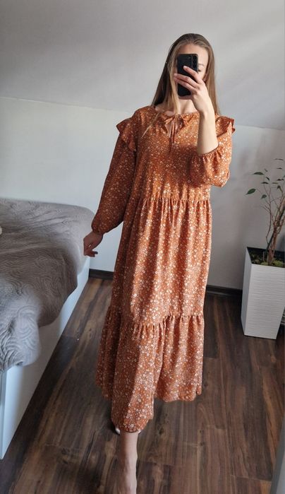 Sukienka TU Woman rdzawa w drobny wzór kwiatowy, 16 (L/XL),