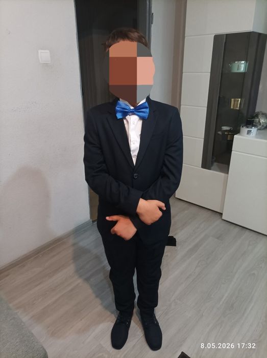 Garnitur granatowy 152