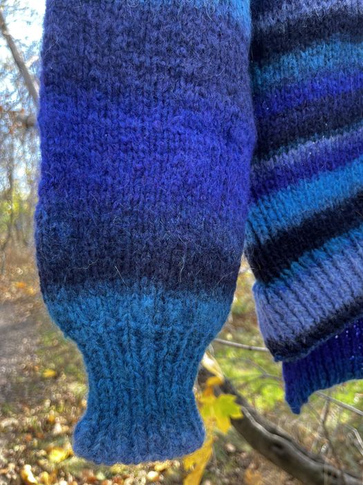 Вʼязаний джемпер