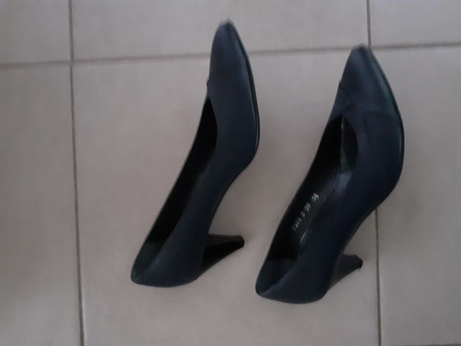 Skórzane buty damskie rozmiar 38 ,kolor granatowy