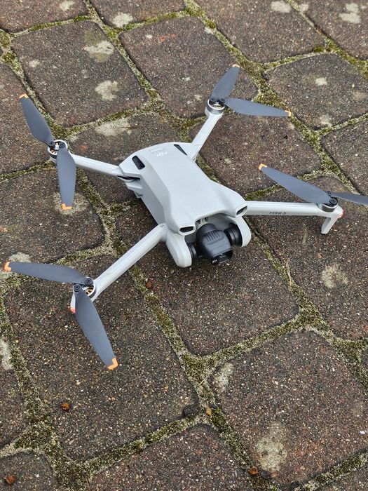 Dron dji mini 3 pilot RC, zestaw premium +  fly more combo, max 26 cykli!!