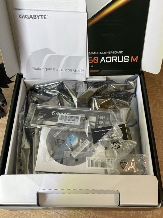 Материнська  плата  B450m aorus m socket am4