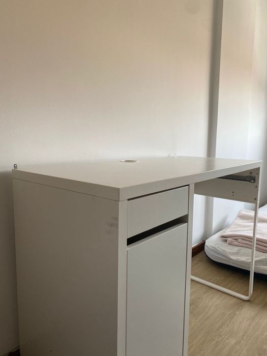 Desk64584323242497123