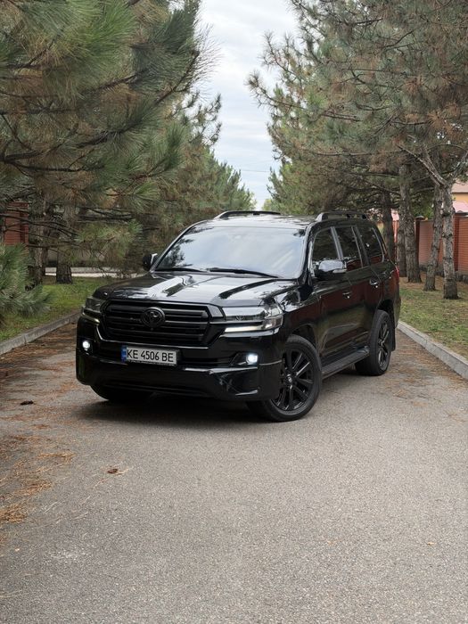 ПРОДАМ Toyota lc200