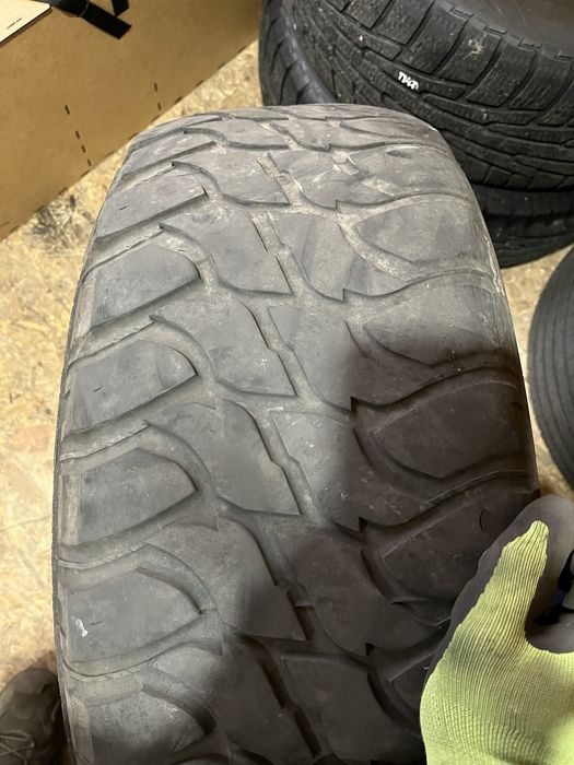 Продам вседорожню гуму. 2 колеса