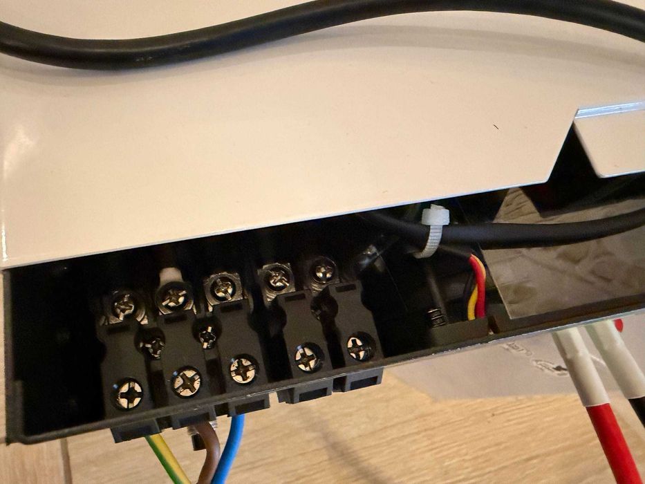 Гибридный инвектор/инвертор 6.2 kWh SKE + аккумулятор 5.12kWh