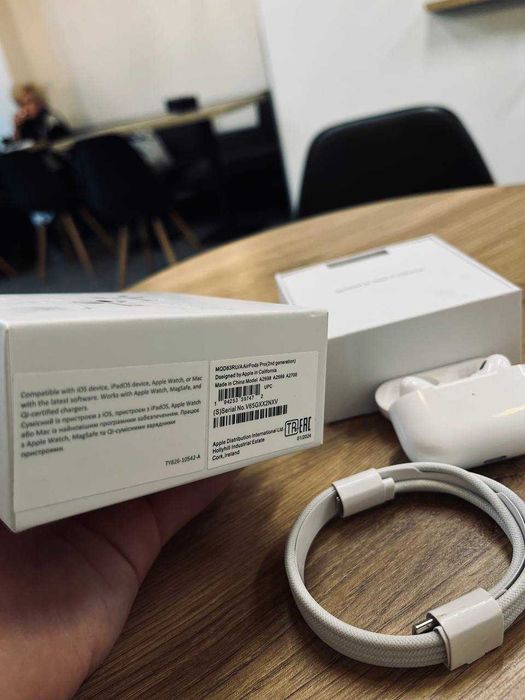 РОЗПРОДАЖ / AirPods Pro 2 USB-C — деталі, які все вирішують