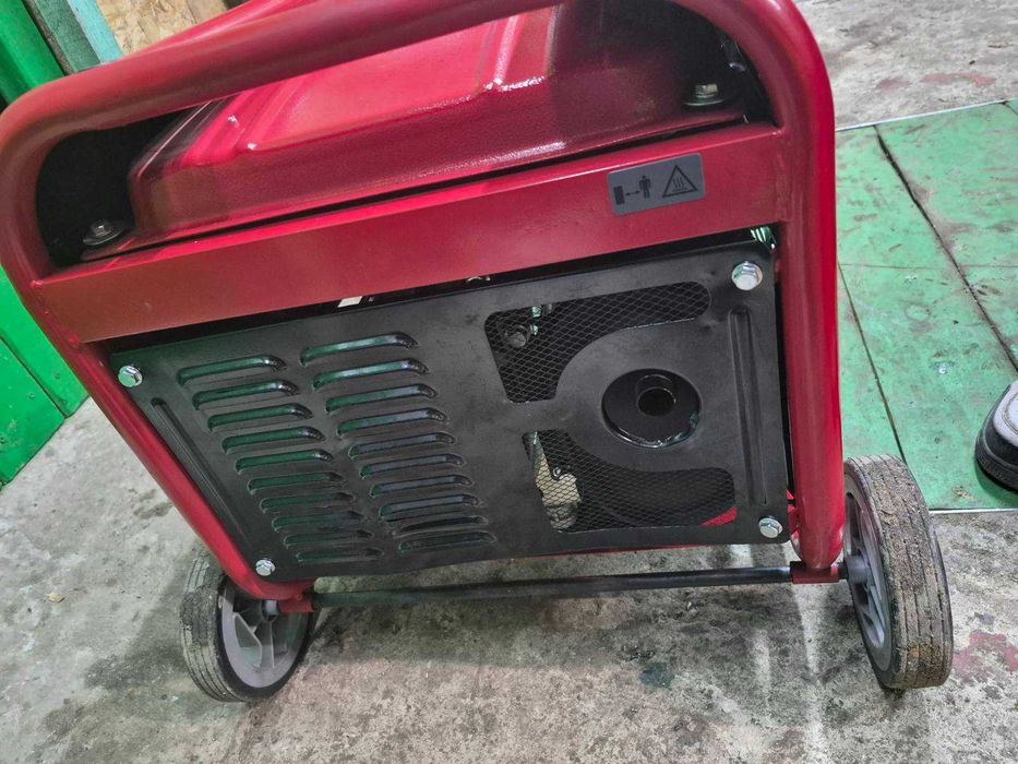 Генератор 3.1кВ бензиновий Einhell TC-PG 35/E5, 230В (1 фаза) 3.1кВ