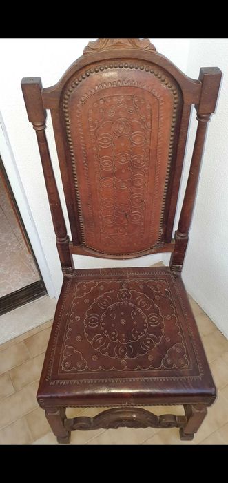 mesa + 5 cadeiras sala jantar revestidas com pele-couro