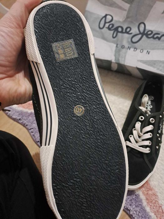 Trampki sztruksowe damskie