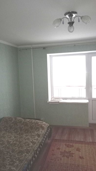 Велика трикімнатна квартира район Сільхозтехніка