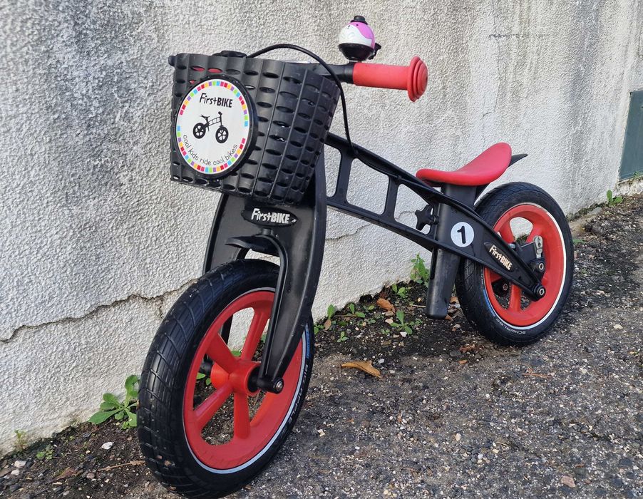 Bicicleta - balance bike FIRST BIKE