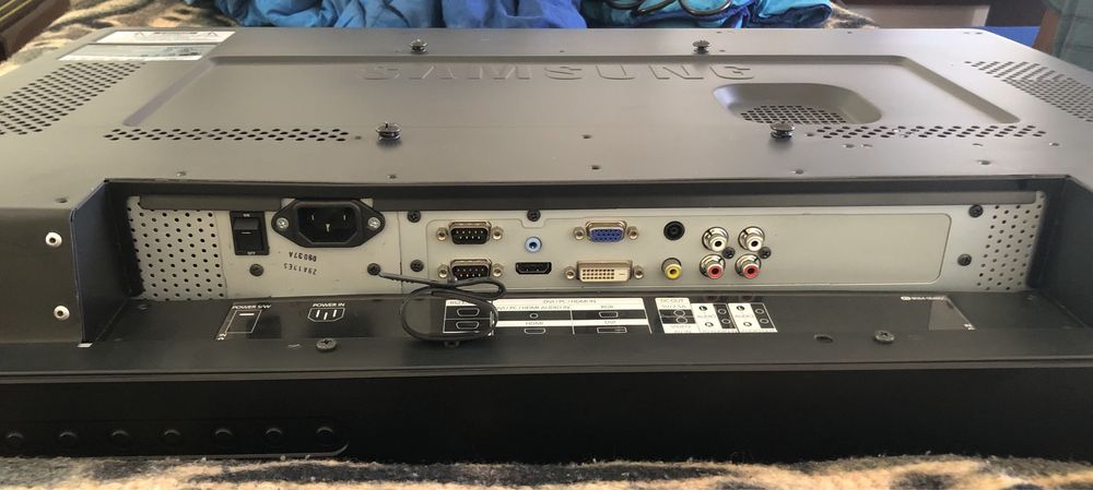 Monitor Samsung SyncMaster 32” Profissional HD