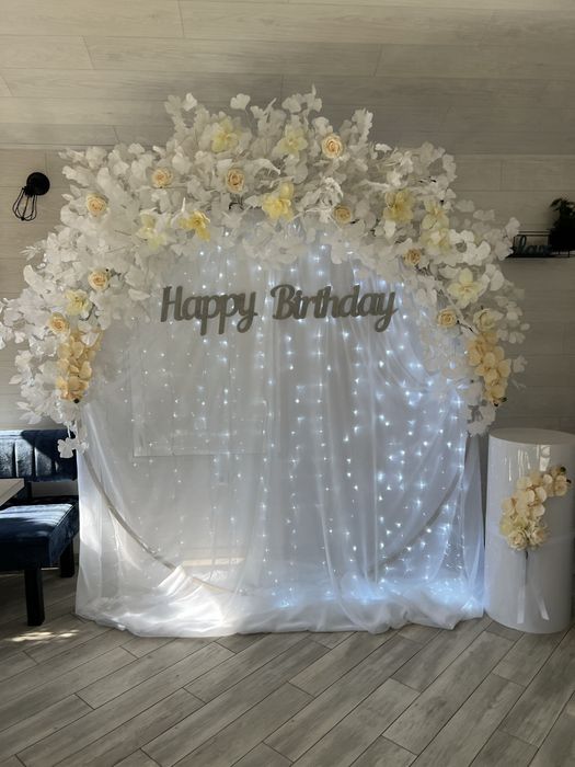 Фотозона на день народження, хрещення, весілля