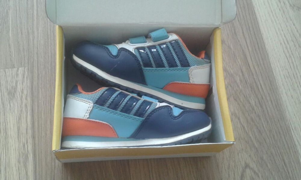 Adidasy CLIBEE 21